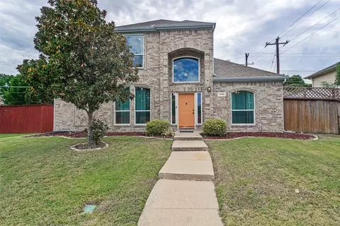 1400 Wentworth Dr, Lewisville, TX 75067