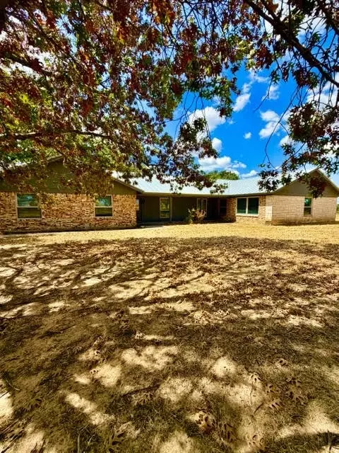 938 County Rd 3341, Paradise, TX 76073