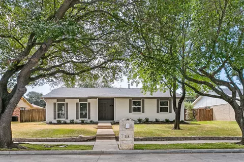 713 Timberdale St, Grand Prairie, TX 75052