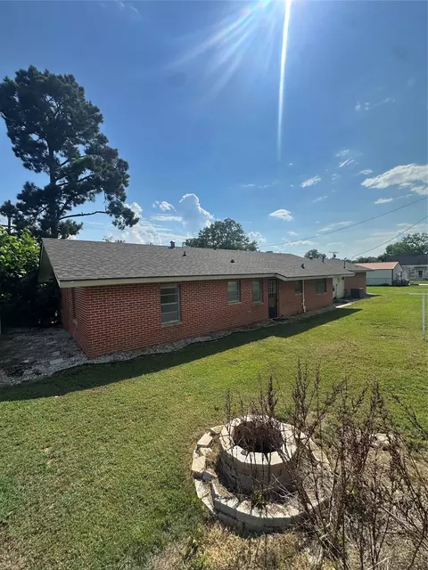 Exterior - 2741 Mill St, Ringgold, LA 71068 photo 3 of 4