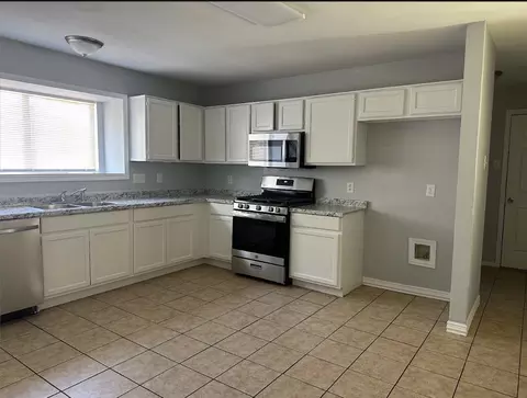 Kitchen - 2217 Crestview Ln, Rowlett, TX 75088 photo 1 of 4