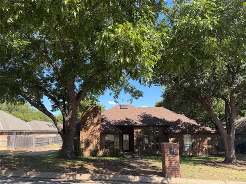 4307 Waycross Dr, Arlington, TX 76016