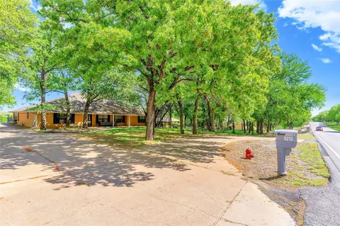 6212 Westover Dr, Granbury, TX 76049