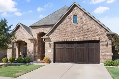 2633 Trinity Trail Way, Fort Worth, TX 76118