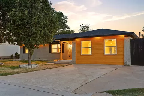 3030 Mark Twain Dr, Farmers Branch, TX 75234