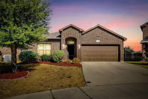 1956 Kachina Lodge Rd, Fort Worth, TX 76131