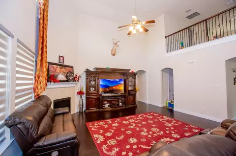 Living - 1002 Nail Ln, Euless, TX 76040 photo 3 of 4