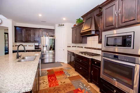 Kitchen - 1002 Nail Ln, Euless, TX 76040 photo 4 of 5