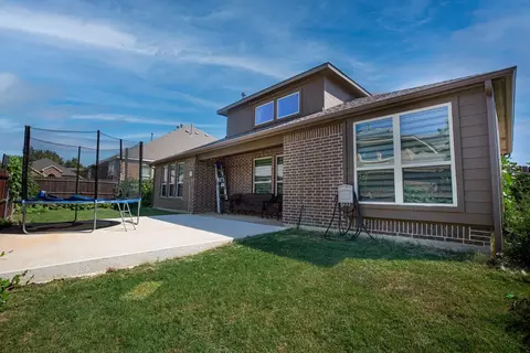 Exterior - 1002 Nail Ln, Euless, TX 76040 photo 5 of 6