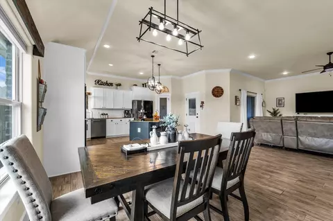 Dining - 125 Mini Rd, Lorena, TX 76655 photo 2 of 2