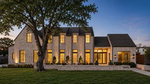 5945 Royal Crest Dr, Dallas, TX 75230