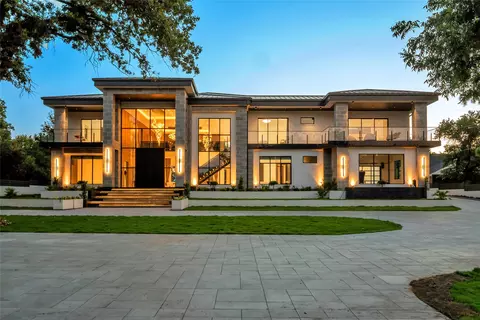 2706 N Carroll Ave, Southlake, TX 76092