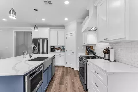Kitchen - 128 Sydney Ln, Lorena, TX 76655 photo 2 of 3