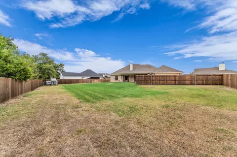 Exterior - 128 Sydney Ln, Lorena, TX 76655 photo 6 of 7