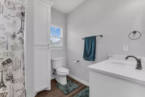 Bath - 128 Sydney Ln, Lorena, TX 76655 photo 2 of 3