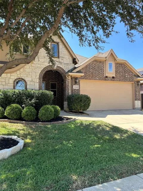 8304 Spitfire Trl, Aubrey, TX 76227
