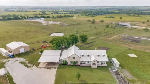 5855 Western Star Dr, Justin, TX 76247