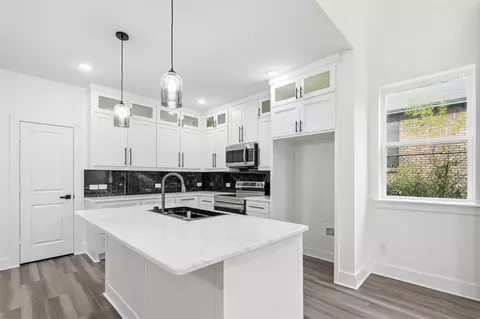 4448 Marcell Ave, Dallas, TX 75211
