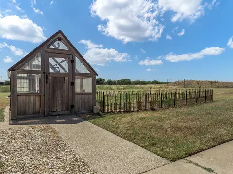 Exterior - 5112 Old Caufield Ranch Rd, Mcgregor, TX 76657 photo 6 of 6