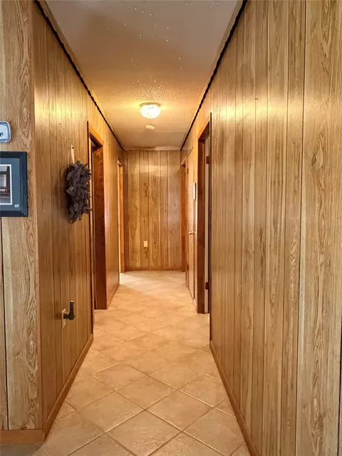 Entry Way - 200 S Speed St, Gustine, TX 76455 photo 1 of 1