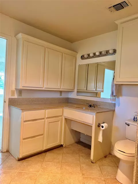 Bath - 200 S Speed St, Gustine, TX 76455 photo 2 of 3