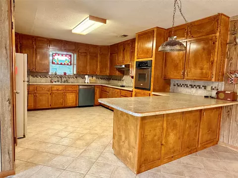 Kitchen - 200 S Speed St, Gustine, TX 76455 photo 2 of 5
