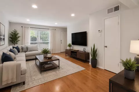 4525 Gilbert Ave #207, Dallas, TX 75219