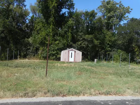 861 Wixom Ln, Dallas, TX 75217