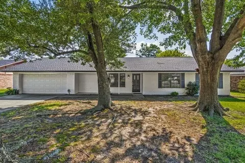 221 Azalea Dr, Sulphur Springs, TX 75482