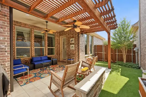 4808 Forest Crest Pkwy, Arlington, TX 76005