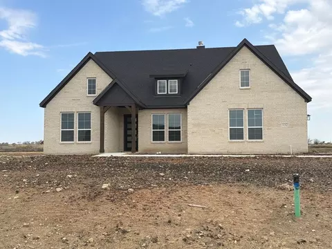 132 Pheasant Run Dr, New Fairview, TX 76078