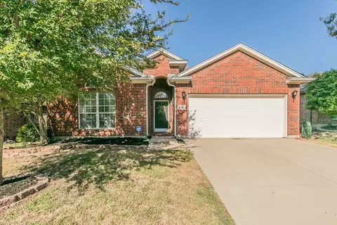 5009 Bedfordshire Dr, Fort Worth, TX 76135