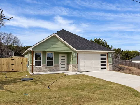 5206 Stoneridge Dr, Granbury, TX 76048