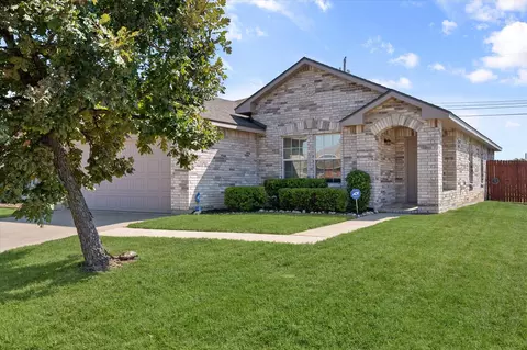 9100 Noontide Dr, Fort Worth, TX 76179