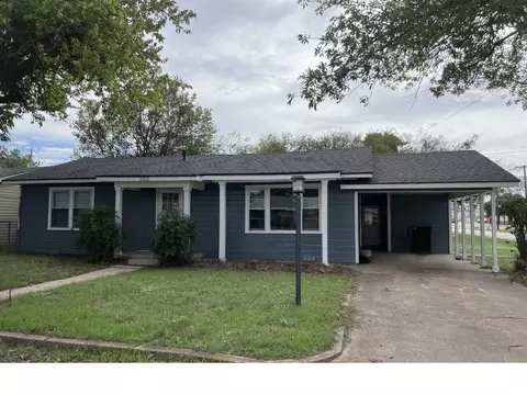 203 E Spg, Henrietta, TX 76365