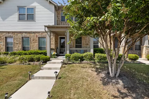 6521 Iron Horse Blvd, North Richland Hills, TX 76180