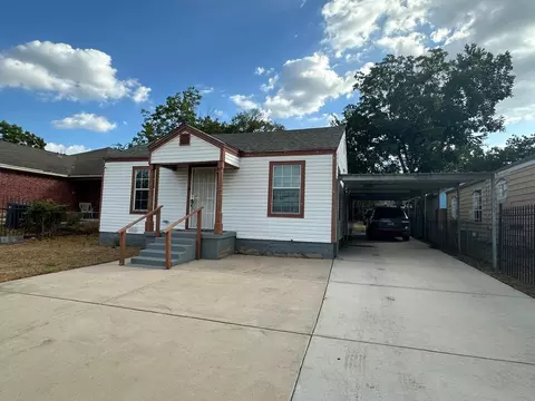 2720 Burchill Rd, Fort Worth, TX 76105
