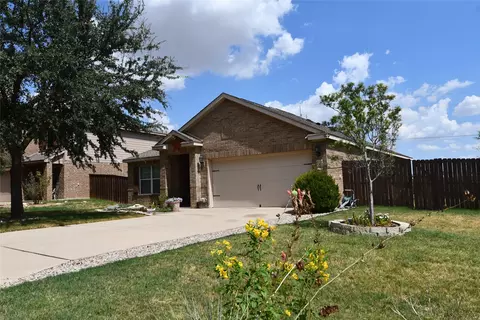 215 Dodge City Trl, Newark, TX 76071