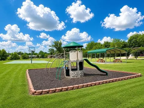 555 Comanche Dr, Quitman, TX 75783 photo 10