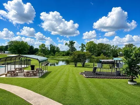 555 Comanche Dr, Quitman, TX 75783 photo 9