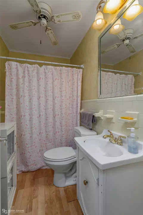 Bath - 706 Claiborne St, Minden, LA 71055 photo 1 of 3