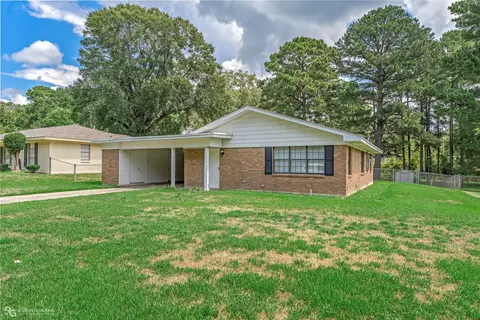 Exterior - 706 Claiborne St, Minden, LA 71055 photo 3 of 6