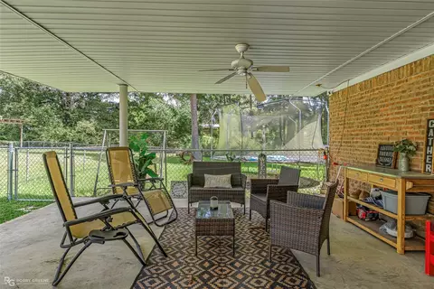 Exterior - 706 Claiborne St, Minden, LA 71055 photo 2 of 6