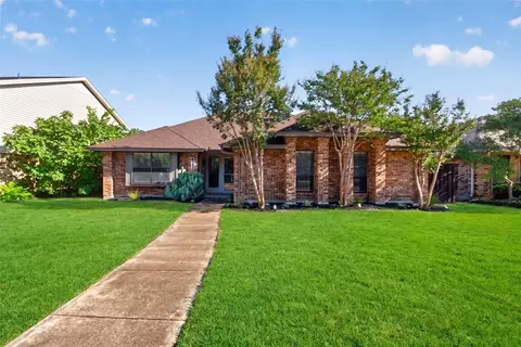9107 Sweetwater Dr, Dallas, TX 75228