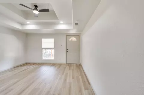 Living - 407 Ada St, Cleburne, TX 76031 photo 1 of 12