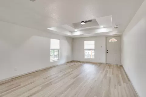 Living - 407 Ada St, Cleburne, TX 76031 photo 2 of 12