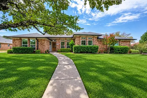 3700 Cliffwood Dr, Colleyville, TX 76034