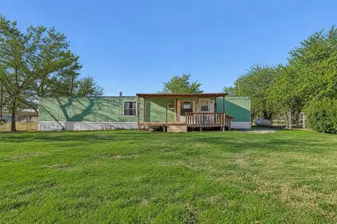 2014 Spring Ct, Azle, TX 76020