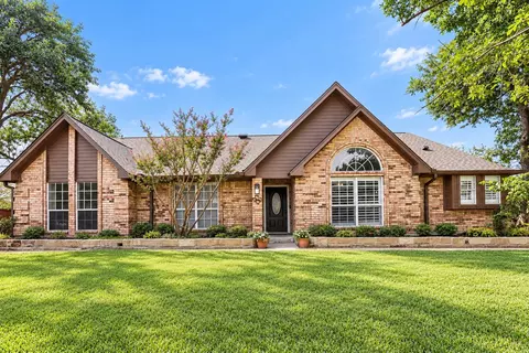 617 Buckboard St, Ovilla, TX 75154