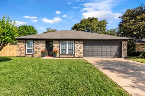 1916 Heidelberg Dr, Fort Worth, TX 76134